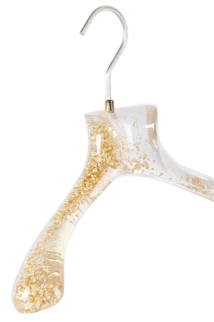 cintre en résine coulée avec feuilles d'or insérées