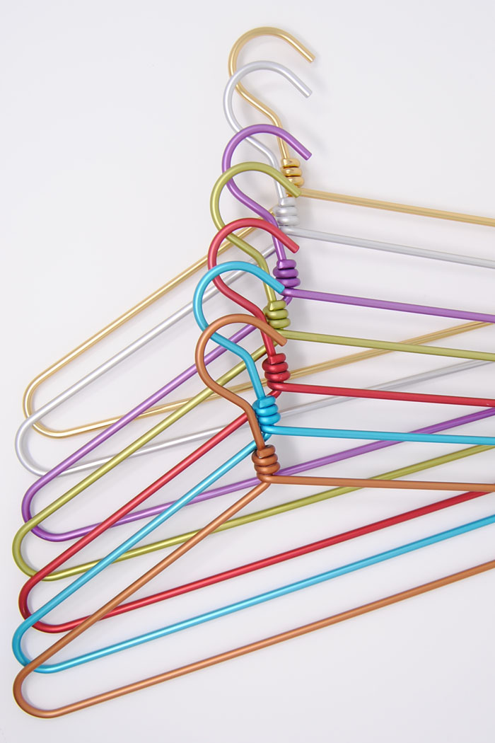 cintres aluminium couleurs